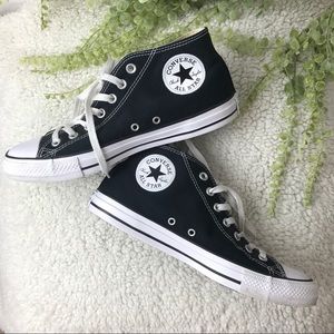 Converse Chuck Taylor All Star Street Mid Top